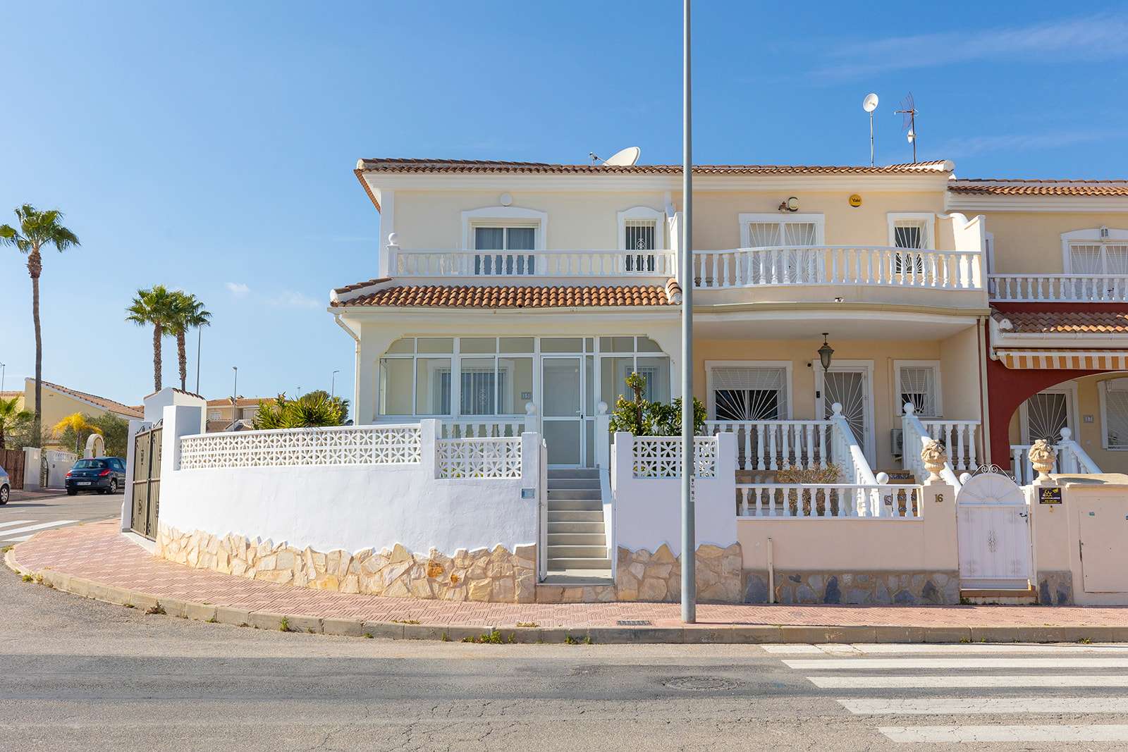 Renovated Corner-Plot Home with Stunning Lagoon Views in Ciudad Quesada