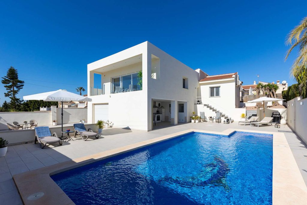 Beautifully Extended Contemporary Villa in Central Ciudad Quesada with Views of the Pink Salt Lakes