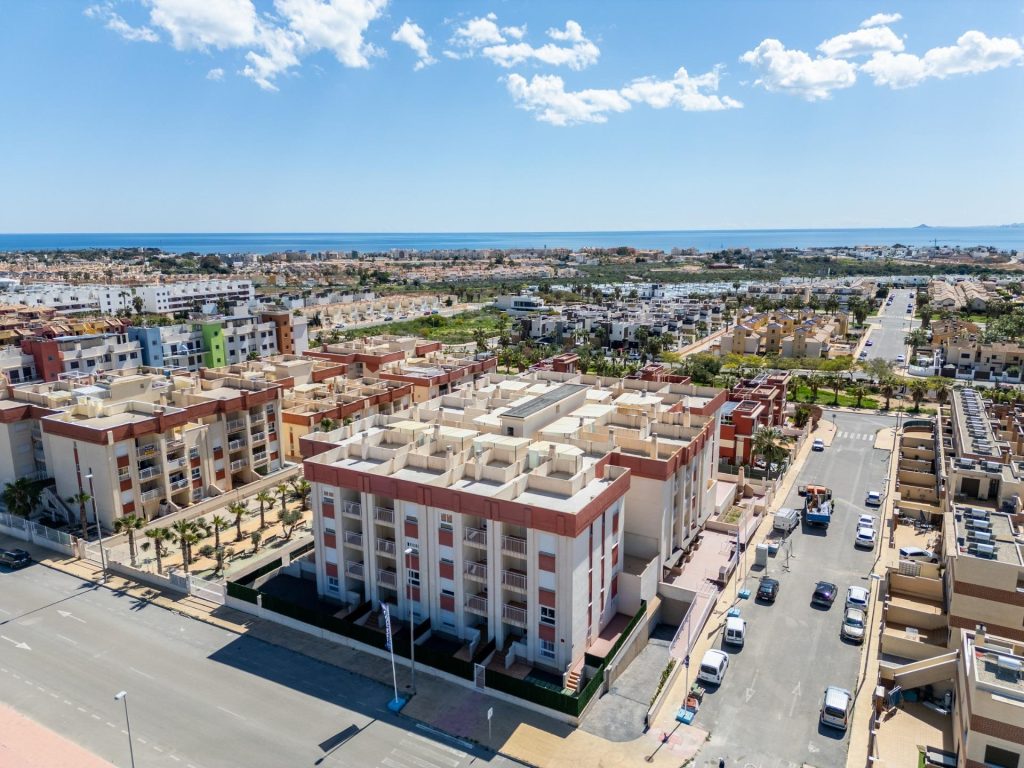 Regenerated Residential Complex in Lomas de Cabo Roig – Renovated Apartments