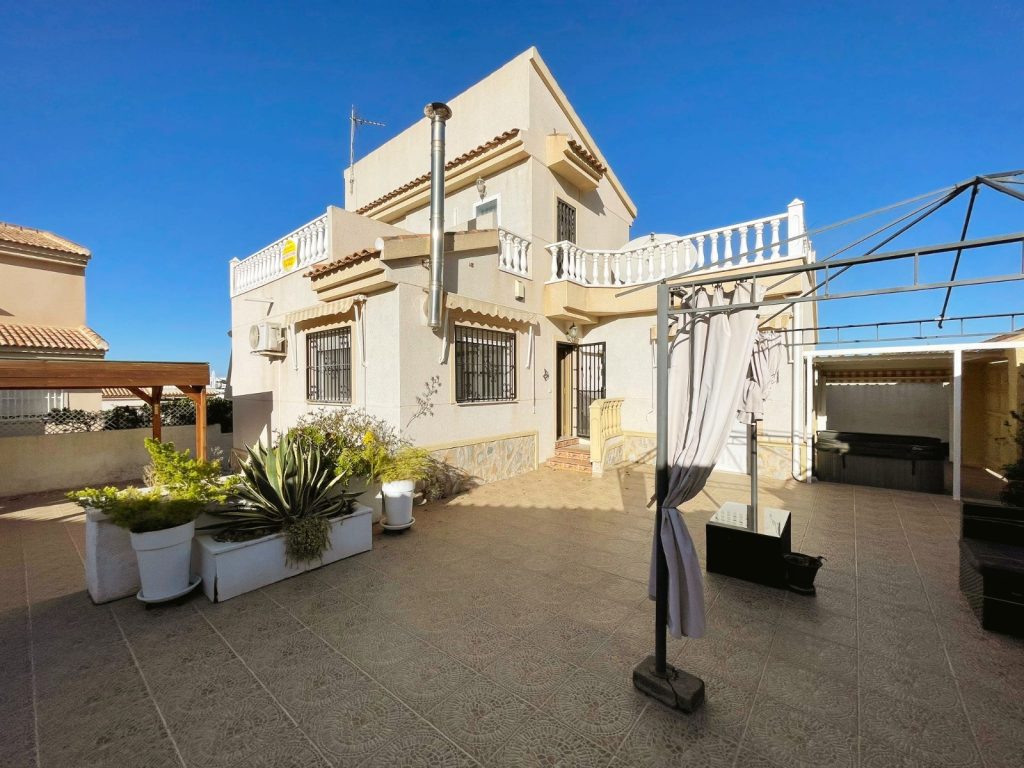 3-Bedroom Villa in Ciudad Quesada