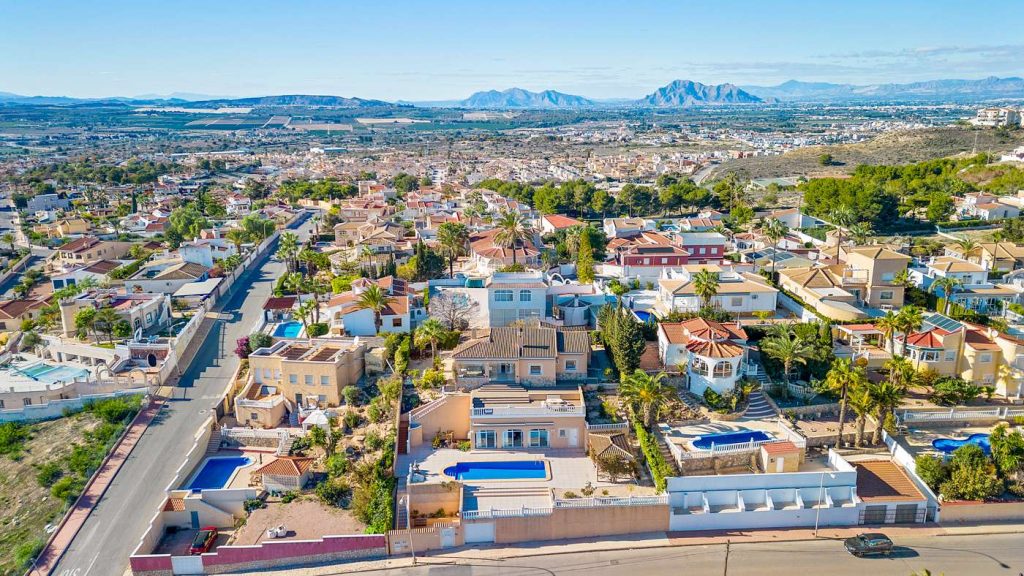 Stunning Villa with Sea Views in Quesada